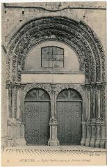1 vue 11 Avallon. Église Saint-Lazare, le portail (détail).